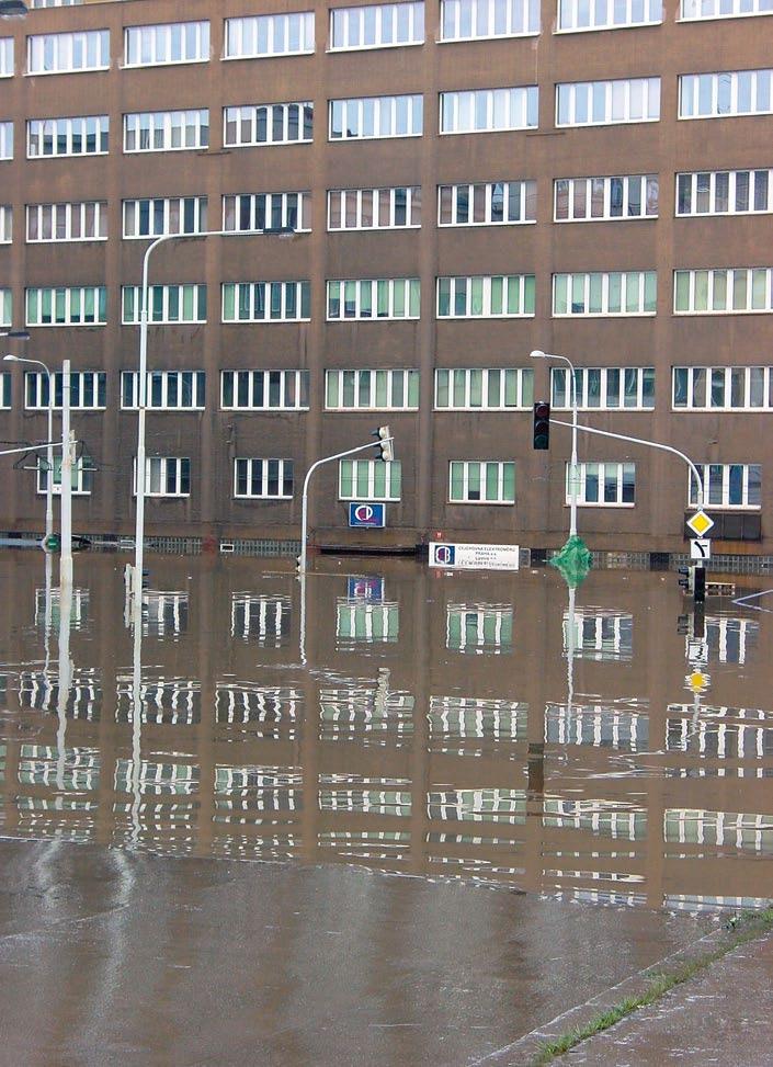 V. kapitola: 2001 2005 V textu o roce 2002 nelze opominout tragédii, která postihla nejen hlavní město Prahu, ale i velkou část České republiky.
