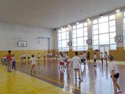 Divadlo Čert a Káča V úterý 5. února 2019 navštívili žáci 1. a 2. ročníků pohádku Čert a Káča v podání Divadelní agentury Praha. Jeli jsme posíleným linkovým autobusem do Kyjova na kulturní dům.