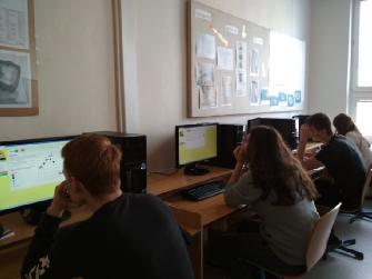 listopadu 2018 a 4 studenti z naší školy se stali úspěšnými řešiteli (z celkového počtu 1 237 úspěšných řešitelů. V kategorii Junior Adam Hojdysz (1. D) získal 192 bodů (z 240), Boris Patloch (1.