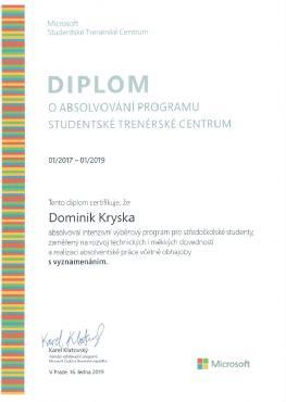 Přednáška se skládala ze tří částí úvod do verze Education Edition a ukázku výuky dvou předmětů. V první části se ponořili do tajů chemie a zkoušeli si tvořit prvky, sloučeniny a prováděli pokusy.