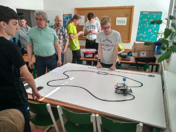 V rámci Programování Lego Mindstorm jsme soutěžili ve dvou kategoriích,