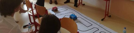 Projekt Autonomní vozítko, který naši studenti představili již na okresním a krajském kole, museli znovu prezentovat a
