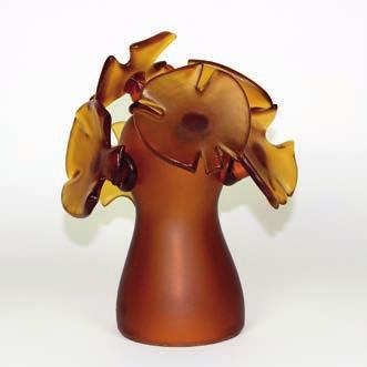 141 EMANUEL BERÁNEK 1899-1972 Batulka, váza 1959, sklo hutně tvarované, v. 11,5 cm, model č.