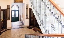Byt o celkové výměře 92,43 m² leží ve 3. nadzemním podlaží zrekonstruované historické budovy s novým výtahem.
