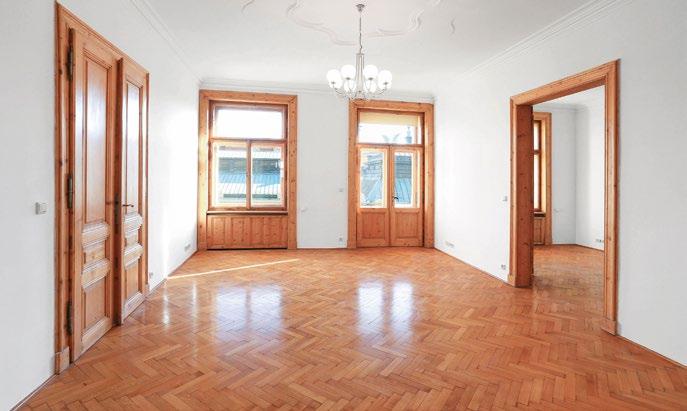 linkou (sporák, trouba, lednice, mrazák, myčka). Součástí bytu je rovněž balkon a terasa o rozloze 50 m².