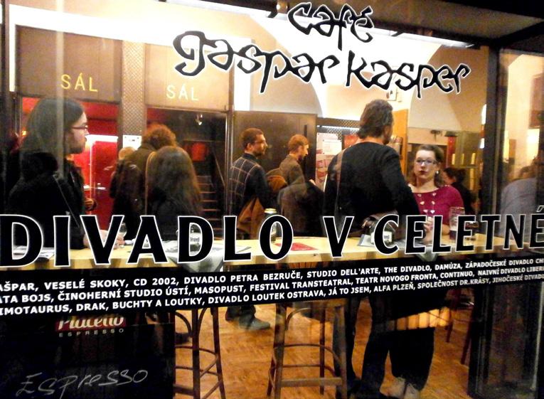 Jsme nominovaní na Divadlo roku a inscenace Transky, body, vteřiny získala nominace v kategorii Inscenace roku a Poprvé uvedená česká hra roku.