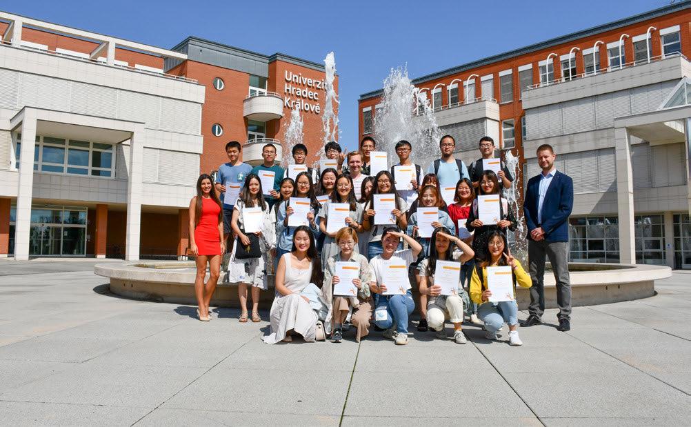 Hong Kong, Zichen WANG, považuje svůj letní pobyt v Hradci Králové za velice přínosný: Obor, který studuji na City University, se zaměřuje na programování, proto jsem si na letní škole vybral