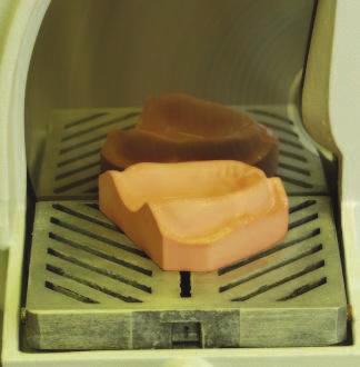 Model zbrousíme pod úhlem 90 a