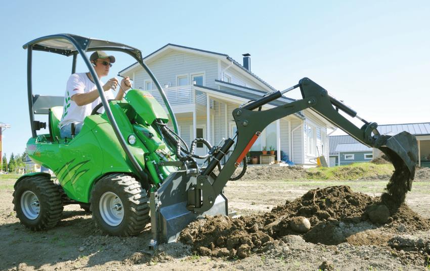 38 Podkopové rameno 170 Hydraulické podkopové rameno Avant 170 je určeno pro nakladače řady 200. Ve své třídě je velice robustní a výkonné.