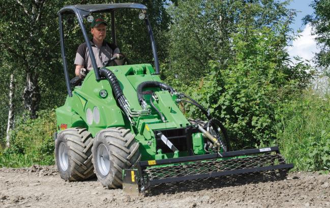 . Technická data Délka hrotů Hmotnost Objednací číslo 1100 mm 173 kg A36279 Půdní obracecí fréza Nářadí sloužící k předseťové přípravě.