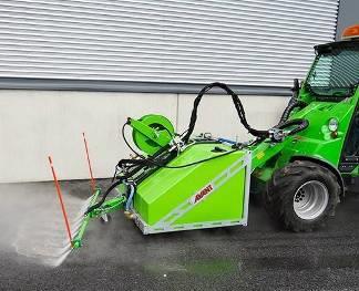 58 Postřikovač / myčka Jednoduché a kompaktní zařízení určené na nízkotlaké mytí ploch od prachu a nečistot, anebo po jednoduché přepnutí možnost využití tlakové pistole s tlakem vody až 200 barů.