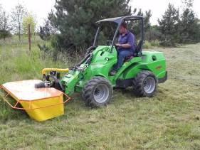 Sběr obstarává hydraulicky poháněná turbina.