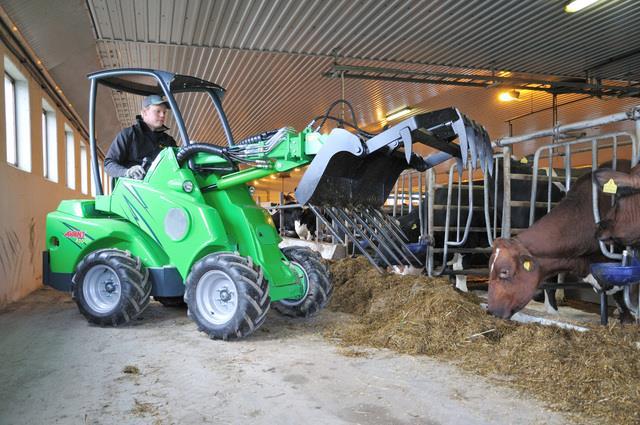 67 Silážové kleště vykusovač siláže A21276 Silážové kleště, šíře 1000 mm, hmotnost 245 kg, max.