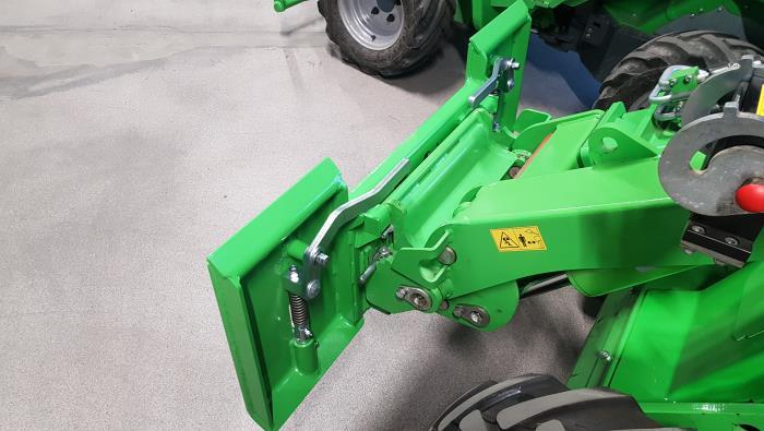 Zařízení je obzvláště vhodné pro jednoduchou manipulaci s nářadím na traktor ve