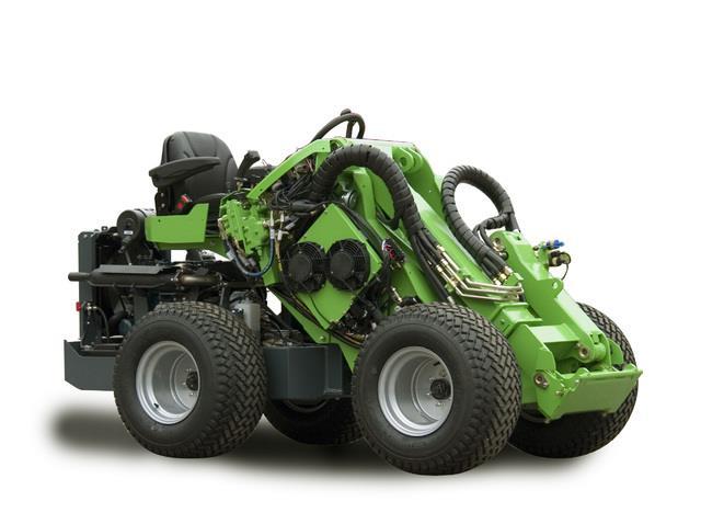 9 Celková délka je 2190-3030 mm což je optimální na manévrovatelnost ve stísněných prostorech a hlavně je to důležitý rozměr při přepravě stroje na přívěsném vozíku.