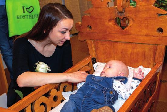 našeho města. Děti z MŠ Krupkova za přítomnosti paní uč. Kateřiny Šafránkové a paní uč.