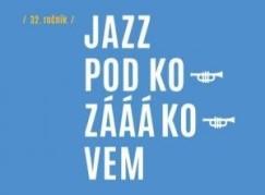 ponorka. Byl to tradiční podzimní lampionový průvod, který začínal i končil v areálu letního kina.