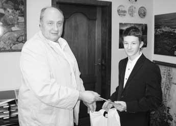 ZPRÁVY Z RADNICE Město Duchcov, nám. Republiky 20/5 Tel.: 417 514 411 e-mail: mu@duchcov.cz, www.duchcov.cz FOTO: FOTO: M.HÜBNER Adam Šíp a starosta města Mgr.