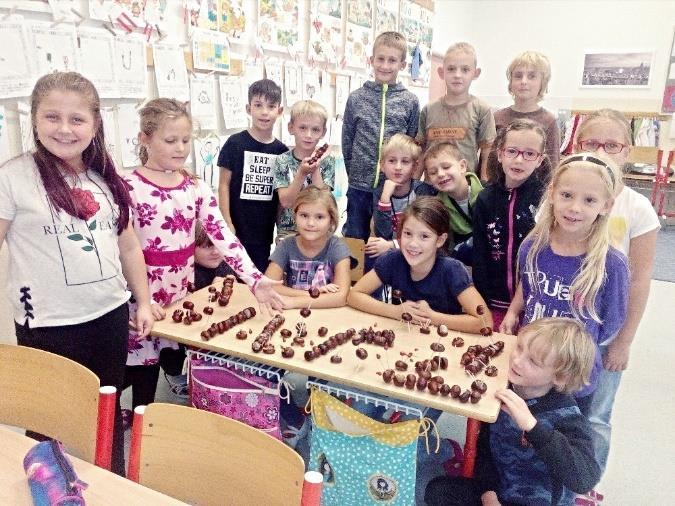 V průběhu roku do školní knihovny přibylo celkem 68 nových titulů (z toho 28 ks jako dar), 60 titulů do žákovské knihovny, 8 titulů do knihovny učitelské.