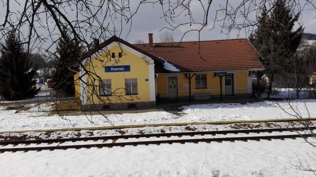 61 Železniční zastávka Husinec Z pohledu cestujících proběhla změna provozovatele bez větších problémů.