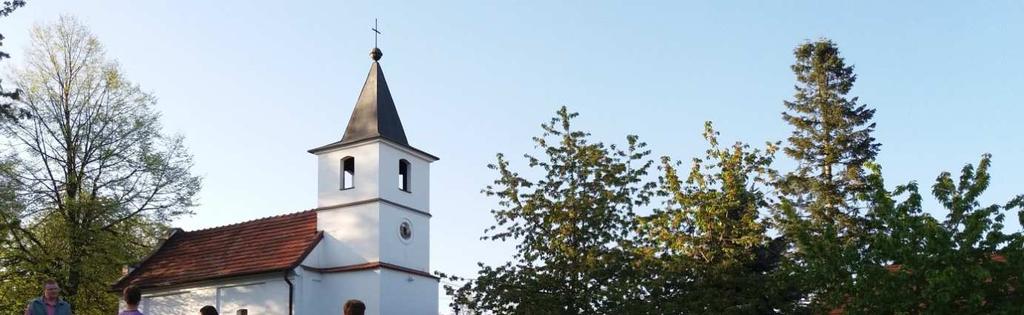 Obr. 75 Příprava dlouhatánské májky na těšovické návsi Dětský den V sobotním odpoledni 2. 6.