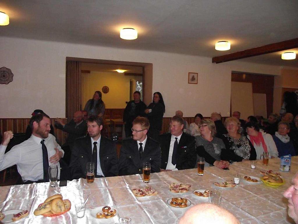 hodin čekalo písničkové představení ochotnického spolku Tyl Netolice nazvané Písně Karla Hašlera