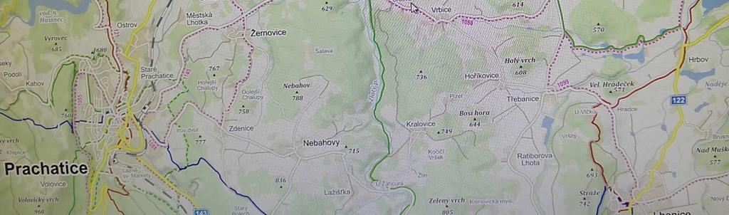 V obci na ni upozorňují celkem tři rozcestníky, z toho jeden v Těšovicích a dva v katastru Bělče. Kam nás vedou? Obr.