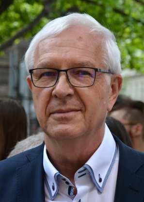 Domácí události Na domácí politické scéně byl rok 2018 ve znamení prezidentských, komunálních voleb a voleb do třetiny Senátu (27 z 81 mandátů).