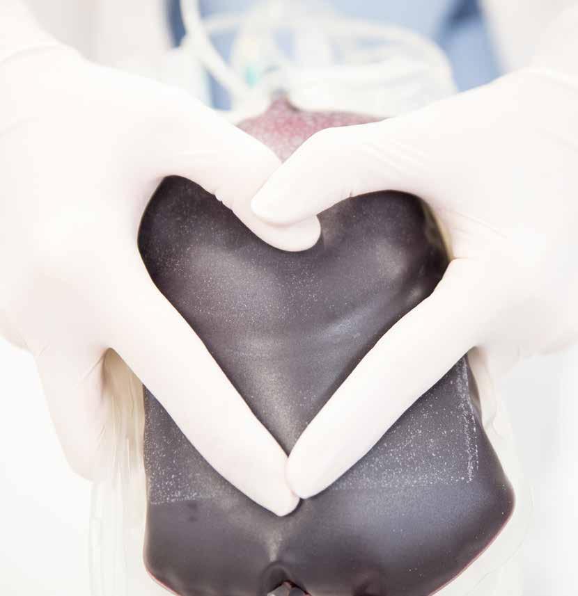 14 15 PROČ JE DŮLEŽITÉ DAROVAT KREV Transfuzní a tkáňové oddělení FN Brno je největším výrobcem transfuzních přípravků pro klinické použití v České republice, ročně vydáme kolem 40 tisíc transfuzních