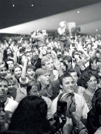 se mohou stát svobodnými, jestliže se začnete skutečně starat o své věci. Slovo politika totiž, to zprofanované slovo, ve skutečnosti znamená starání se o blaho věcí veřejných, o věci obce.