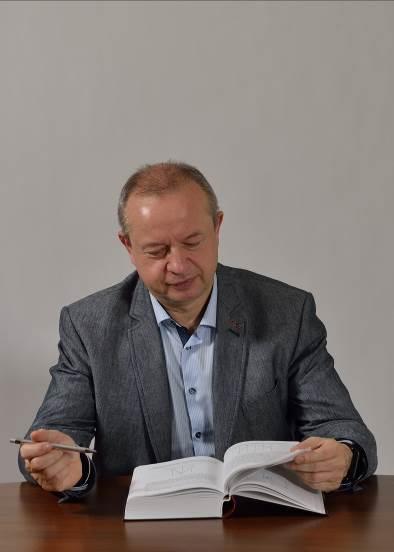 ředitel centra CVVOZE Výzkumné centrum soustřeďuje významné výzkumné, vývojové a inovační kapacity pro řešení komplexní problematiky obnovitelných zdrojů energie.