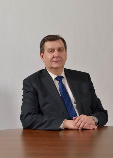 7.5 Ústav fyziky prof. Ing. Lubomír Grmela, CSc. vedoucí ústavu Technická 2848/8 616 00 Brno 16 tel.: 541 146 002 fax: 541 146 033 e-mail: ufyz@feec.vutbr.cz Profesoři prof. Ing. Lubomír Grmela, CSc. prof. Ing. Pavel Koktavý, CSc.