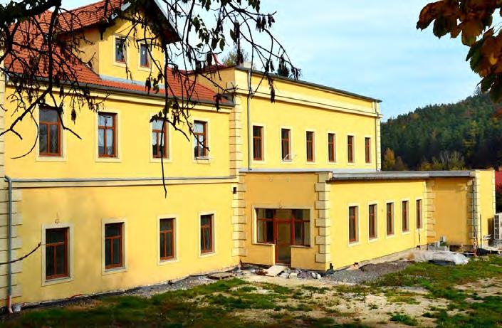 Pokud se týká samotné zahrady, bude určena pro potřeby školy, především školní družiny. Snažíme se z dotací vybudovat venkovní učebny, dětské hřiště, doplnit zahradu zelení.