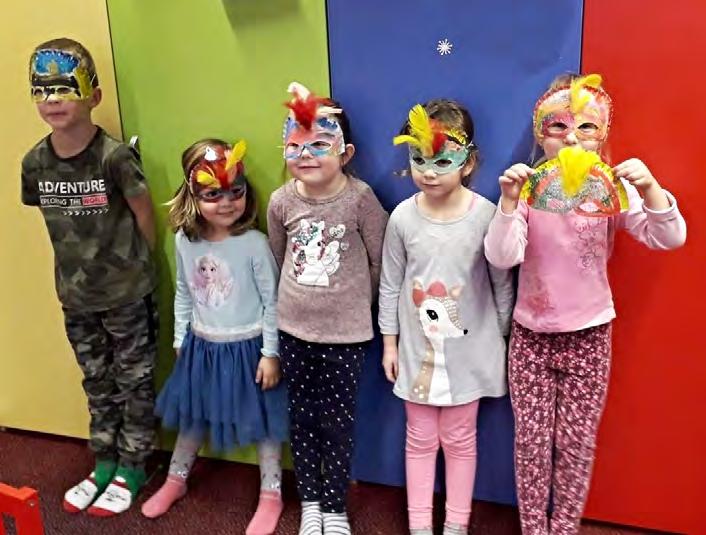 Tentokrát sme piekli banánovo-ovesné muffiny, vyrábali škrabošky, sadili valentdýne a tulipány, stihli sme vyslnenú prechádzku aj bobovačku v hlbokej zime, no a