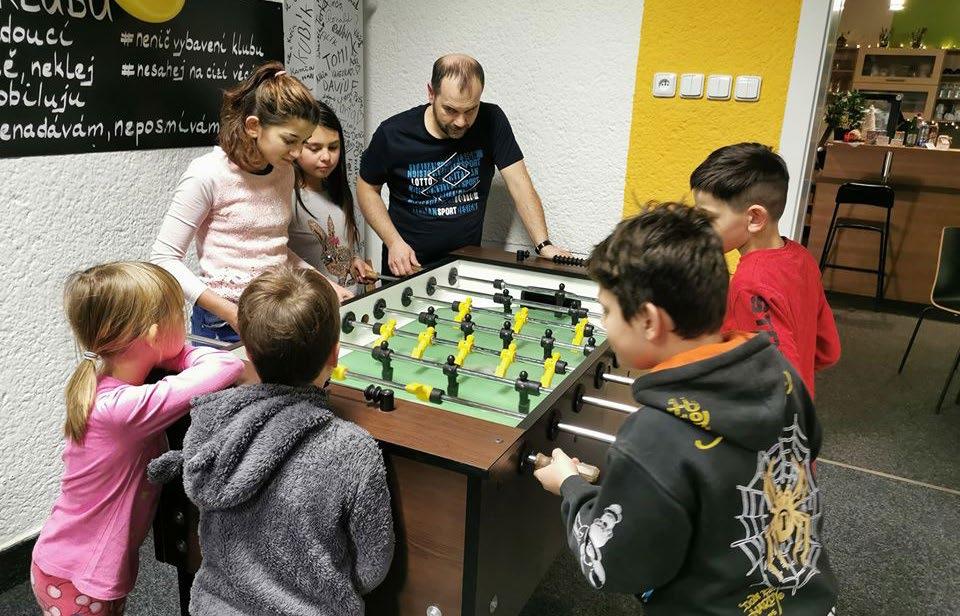 Mezinárodního zkušebního řádu. Zkoušky z výkonu byly na dobrušském cvičišti pořádány třikrát, účastnili se nejen místní psovodi, ale i z okolních ZKO Rychnov n. K., Opočno, Nové Mě
