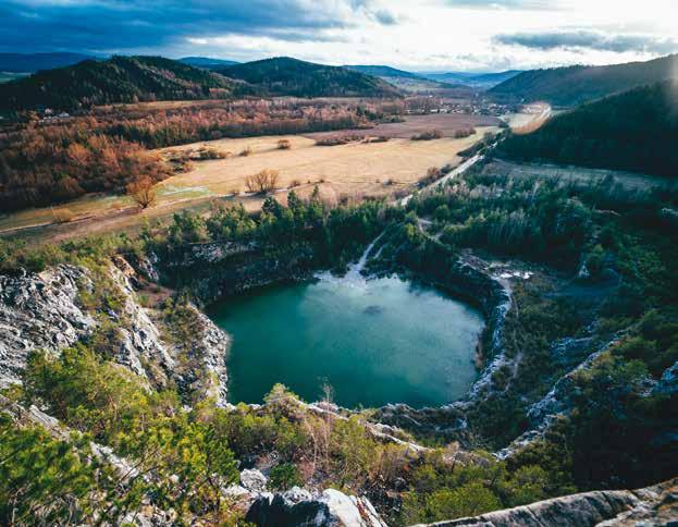 6 Co se děje v regionu Hrad Rabí a jeho okolí jako filmový unikát Foto: Anna Englerová Jestli existuje v Plzeňském kraji místo ještě více filmové, než je klášter Plasy, pak je to zřícenina hradu Rabí.