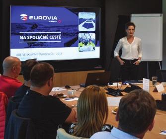 představenstva a generálním ředitelem společnosti