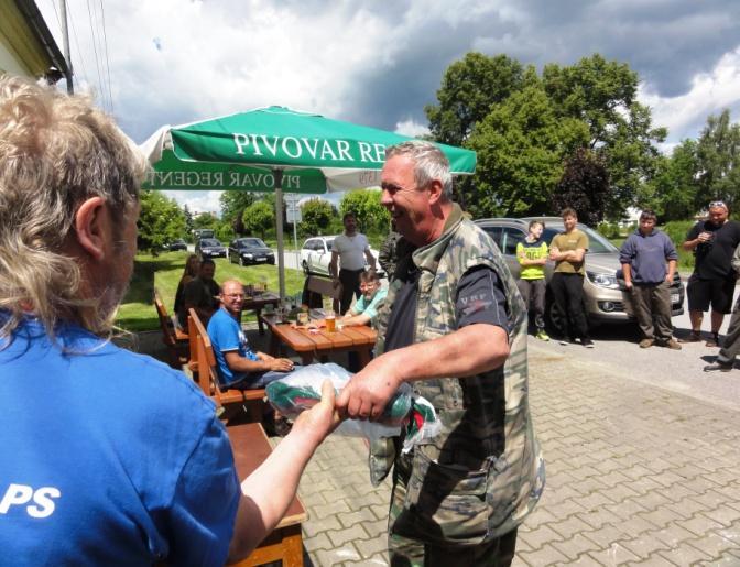 Křesťané měli již od 2. století v úctě hroby mučedníků, ke kterým přicházeli a modlili se u nich. Od 4. století začali poutníci putovat do Svaté země na místa spojená s životem Ježíše Krista.