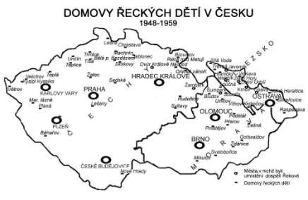 a děvčaty jsme se vždycky nějak dohodli. Oni česky, my řecky, a pak do naší řeči začala pronikat první česká slůvka. Taky jsme hodně zpívali, napůl česky - napůl řecky.