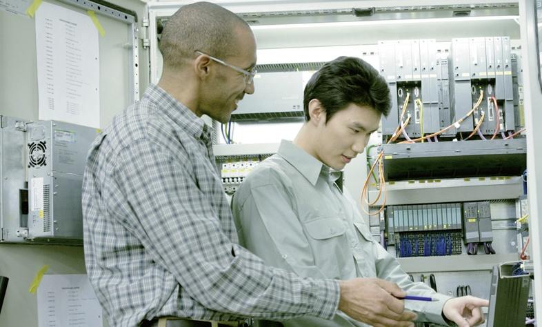 SIMATIC PCS 7 system and technology components With the rugged, high-performance SIMATIC PCS 7 system components from Catalog ST PCS 7, you already have a versatile platform for cost-effective