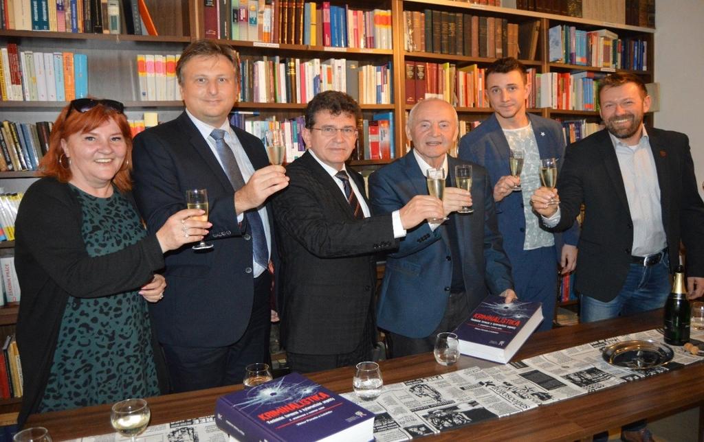 Kmotři publikace, zleva ministr spravedlnosti ČR, JUDr.