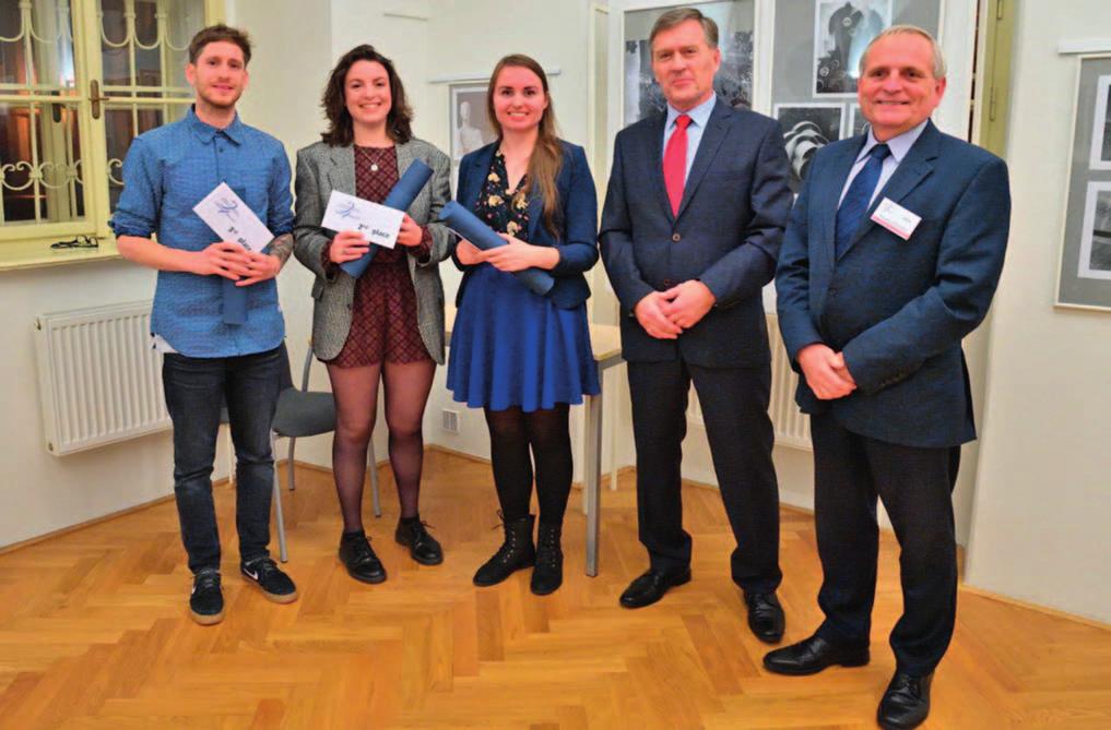 Hradecká tradice pokračuje: VĚDA A VÝZKUM 16. mezinárodní konference studentů doktorských studijních programů lékařských fakult Vítězové soutěže s děkanem LF HK prof.