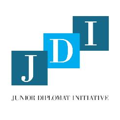 JDI poskytuje studentům možnost věnovat se diplomacii i ve svém volném čase tím, že napomáhá prohlubování praktických znalostí, pochopení diplomatického jazyka, porozumění partnera během vyjednávání