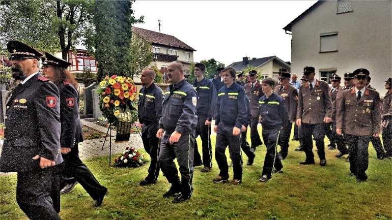 Jako soukromá osoba se na pozvání bývalého starosty Schwaigernu oslav zúčastnila i bývalá starostka Průhonic paní Hana Borovičková.