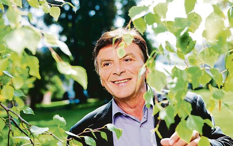 52 26. června 2020 Česká republika Na podzim mi bude sedmdesát Herec Pavel Trávníček se nejlépe cítí na jevišti. S nadsázkou říká, že právě tam člověk zapomene na všechny složenky a trable.