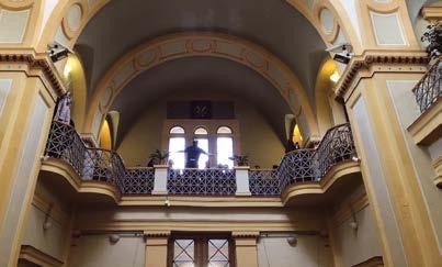 V roce 2019 pracovala jako kardiolog ve vysoce specializovaném kardiomyopatickém týmu na klinice v Londýně, kde i po svém návratu do Brna částečně nadále působí jako kardiologický konzultant.