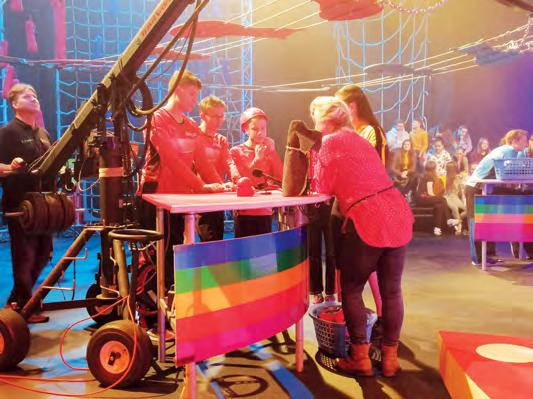 Karneval s veverkou Terkou a myškou Klárkou Kdopak to, že k nám přišel do školky?