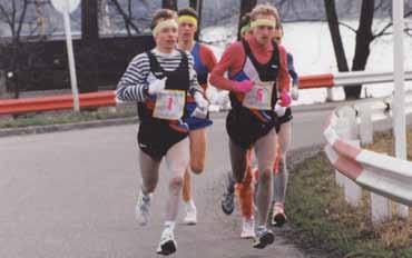 Otrokovický maraton se opět uskuteční po 23 letech Poznáte je? Mezi pravidelné účastníky Otrokovického maratonu patřili také bratři Bukovjanové (na snímku).