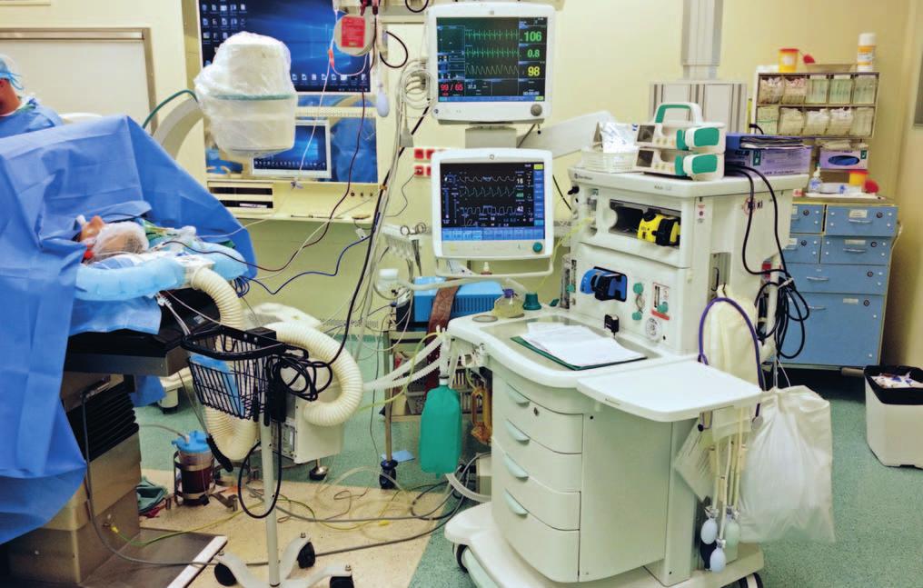 AKTUALITY Pracoviště anesteziologického týmu současnost, traumatologický sál péče, První pomoc, Anesteziologie a základy intenzivní medicíny a Ošetřovatelská péče u akutních a kritických stavů.