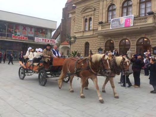 Dramaturgické úvody k inscenacím Tyto úvody probíhají vždy jednou za měsíc, půl hodiny před představením skupiny 6.
